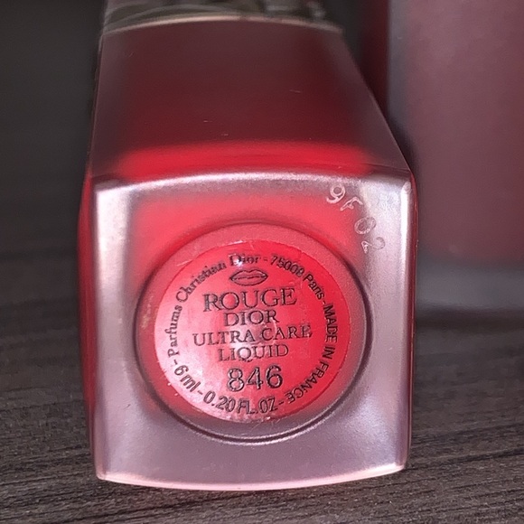 Bundle of 2 Rouge Dior Unboxed Ultra Care Liquid Lipstick Shade: 846 and 975 - Picture 3 of 7